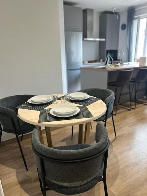 Piso Deluxe Con Balcon Cerca Del Casco Viejo Apartment Bilbao Luaran gambar