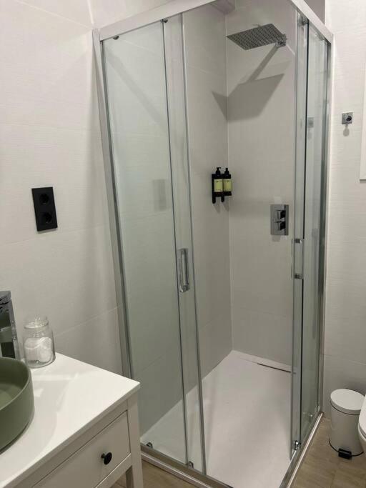 Piso Deluxe Con Balcon Cerca Del Casco Viejo Apartment Bilbao Luaran gambar