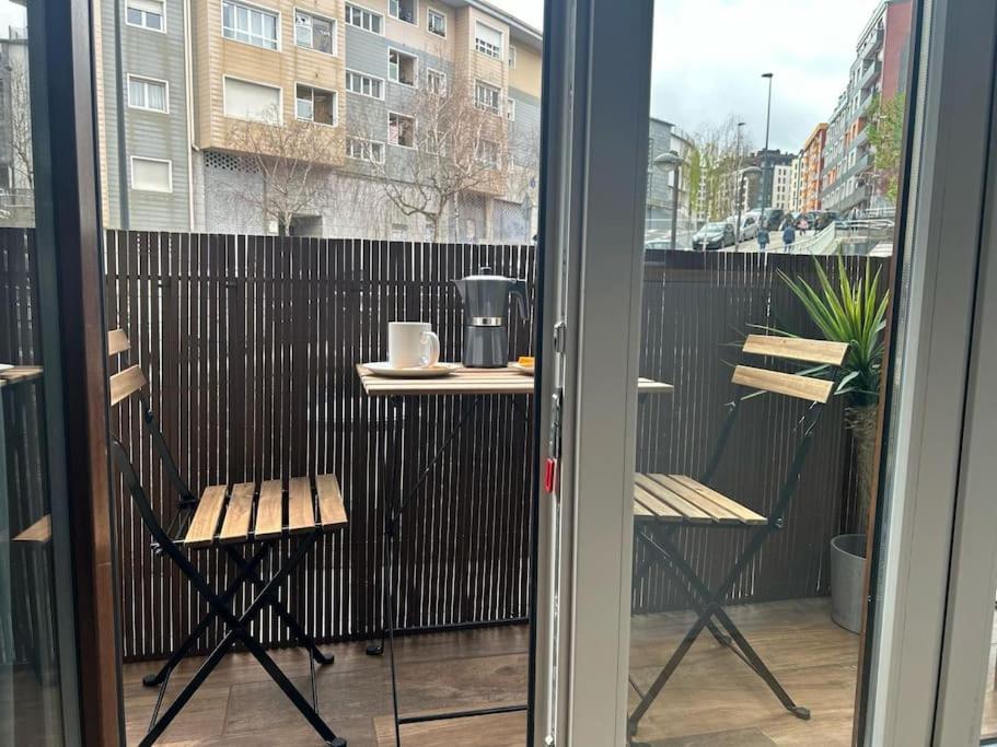 Piso Deluxe Con Balcon Cerca Del Casco Viejo Apartment Bilbao Luaran gambar