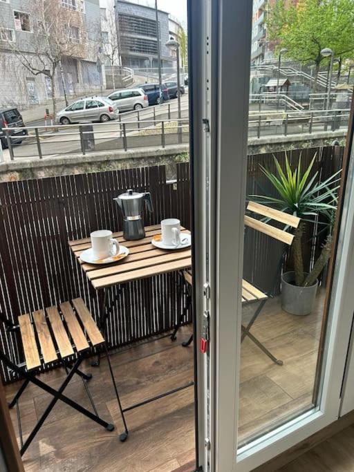 Piso Deluxe Con Balcon Cerca Del Casco Viejo Apartment Bilbao Luaran gambar